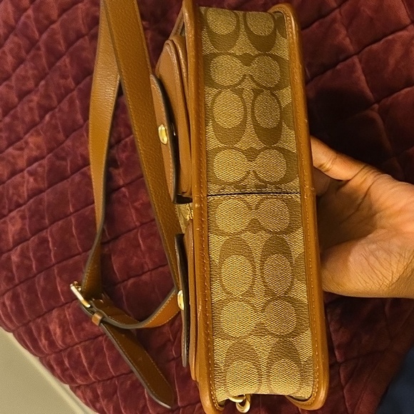 Coach Crossbody Bag - Picture 7 of 8